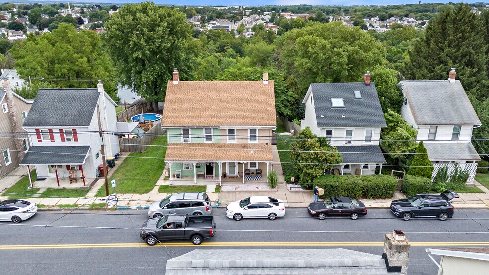 Building Photo - 2221 N 1st Ave