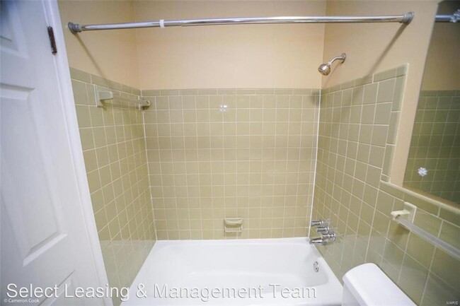 Building Photo - 4 br, 2 bath House - 1226 Wissmann Dr