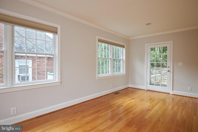 Building Photo - 5306 Albemarle St