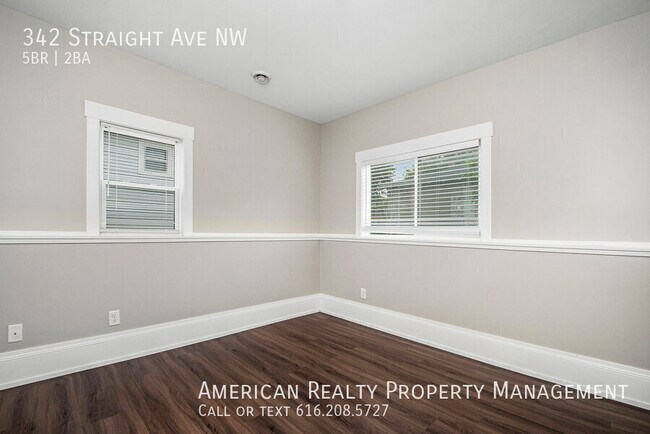 Building Photo - 342 Straight Ave NW