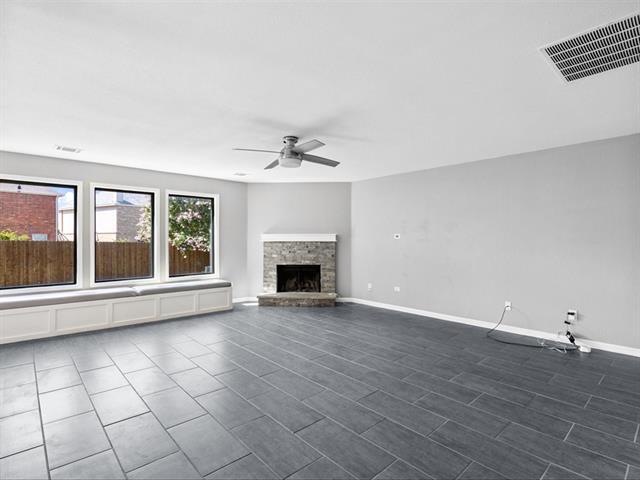 Building Photo - 5304 Los Altos Rd