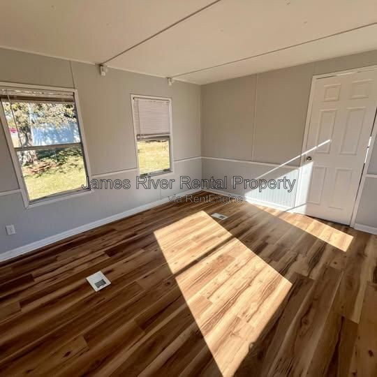 Building Photo - 5131 Boonsboro Rd