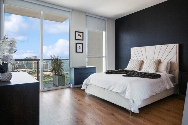 Building Photo - 244 Biscayne Blvd