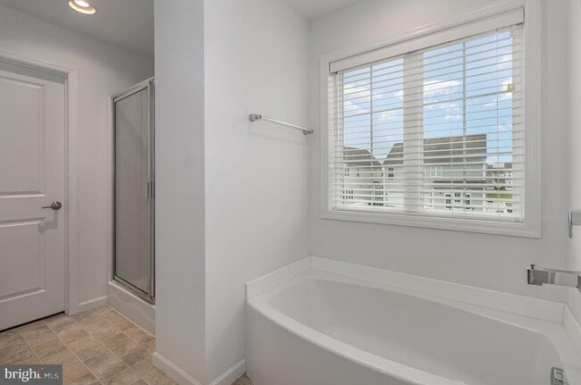 Building Photo - 66 Avery Wy