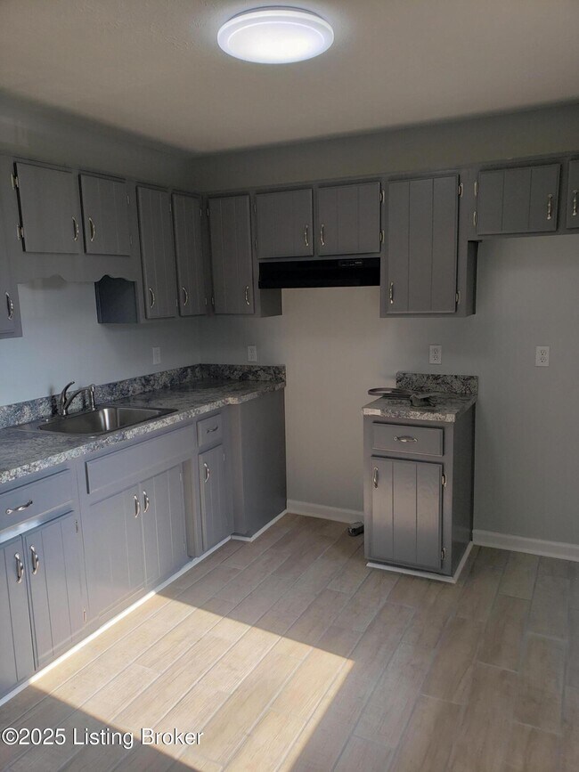 Building Photo - 102 E Florence Ave