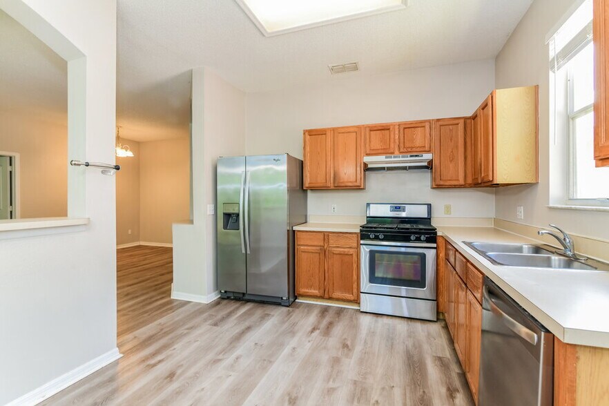 Building Photo - 3703 Cinnamon Fern Loop