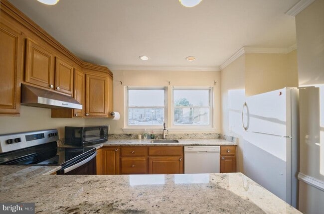 Building Photo - 13003 Trailside Way