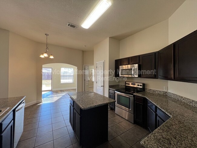 Building Photo - 7037 Season Dr