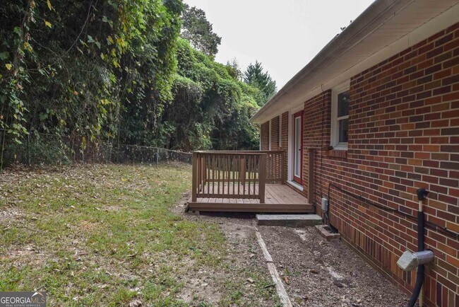 Building Photo - 105 Whitehead Terrace E