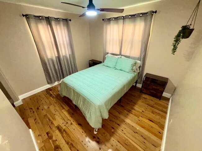 Building Photo - 12235 Mallory Dr