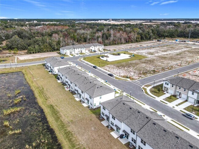 Building Photo - 3270 Vesara Dr