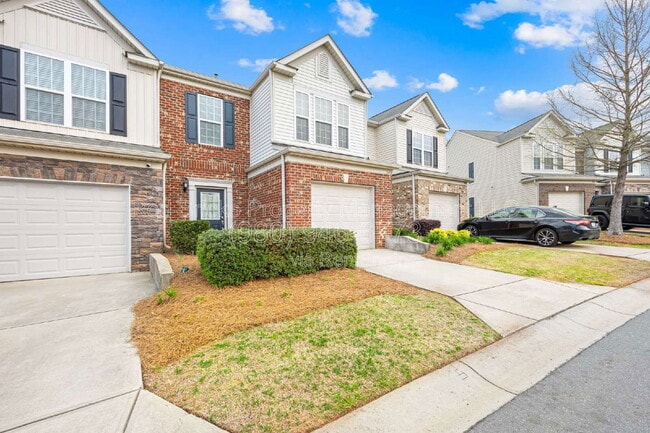 Building Photo - 2452 Royal York Ave