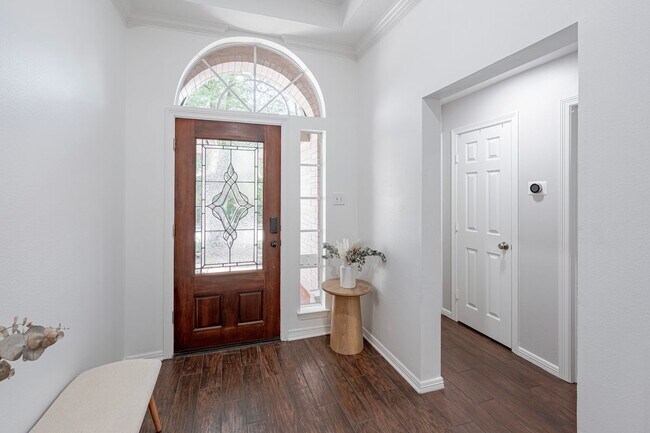 Building Photo - 11 E Sienna Pl