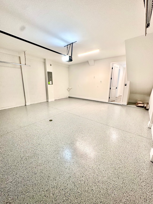 Building Photo - 3109 4th Ter N