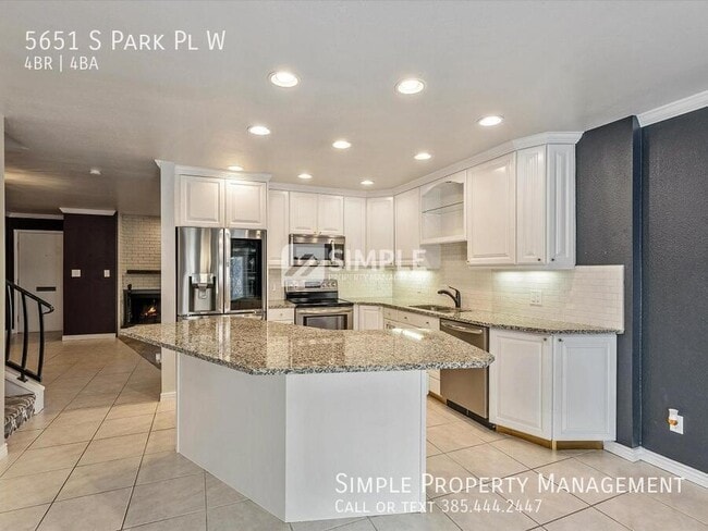 Building Photo - 5651 S Park Pl W