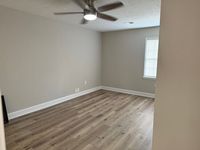 Building Photo - 1523 Pine Cone Ln NW