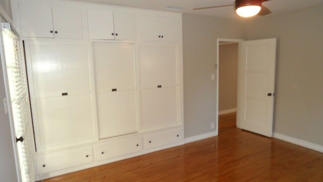 Building Photo - Old Towne Orange Single-Story 2BR, 1BA w/ ...