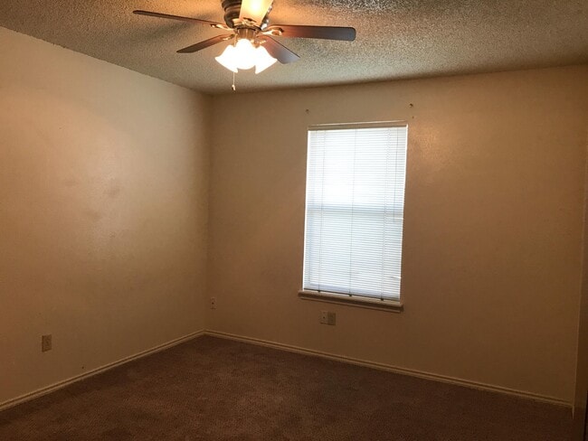 Building Photo - 5620 Brownfield Dr