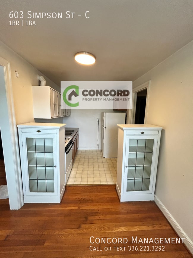 Building Photo - 603 Simpson St