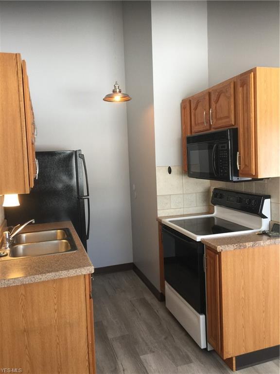 21896 River Oaks Dr 21896 River Oaks Dr Rocky River OH 44116