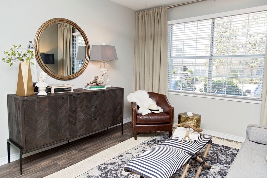 Winsted at White Rock 22102210 Winsted Dr Dallas TX 75214