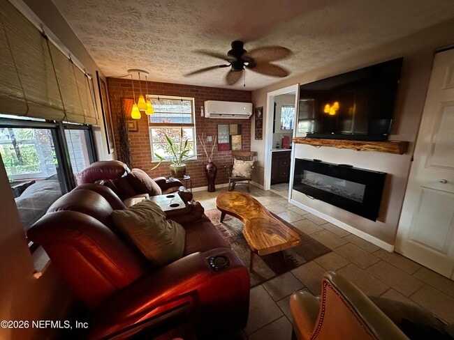 Building Photo - 128 Serenity Dr