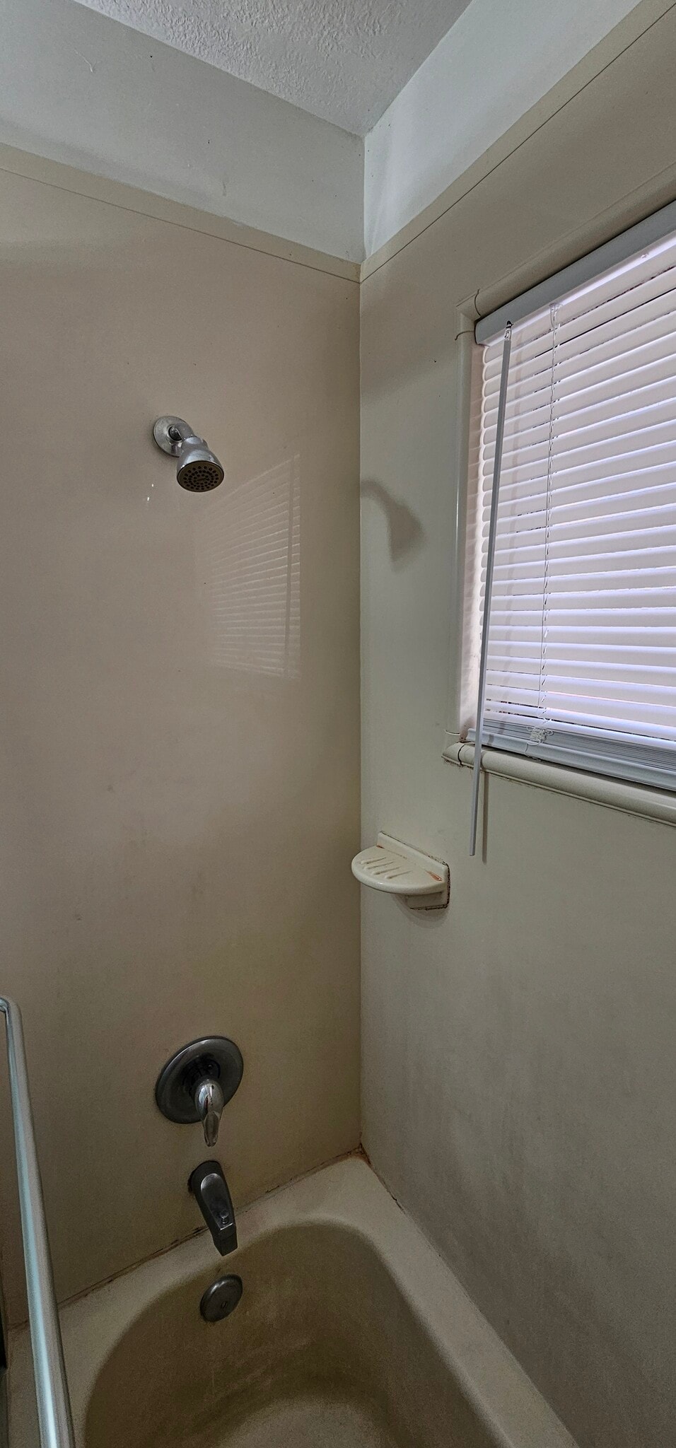 Building Photo - 7504 E 112th St