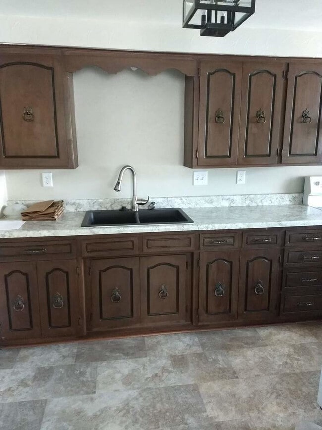 Building Photo - 1720 Badger Street