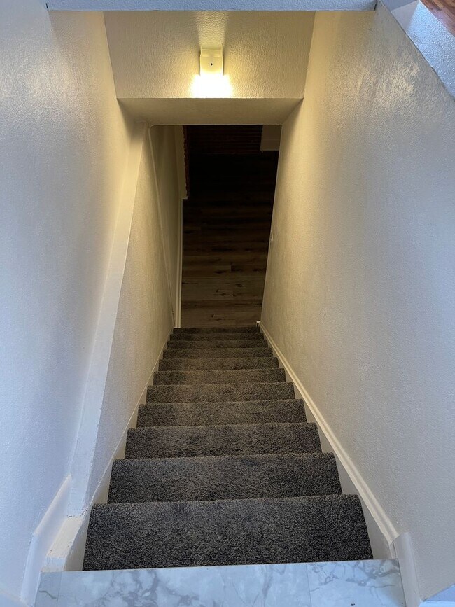 Building Photo - Beautiful 3 Bed and 2 Bath in Northglenn