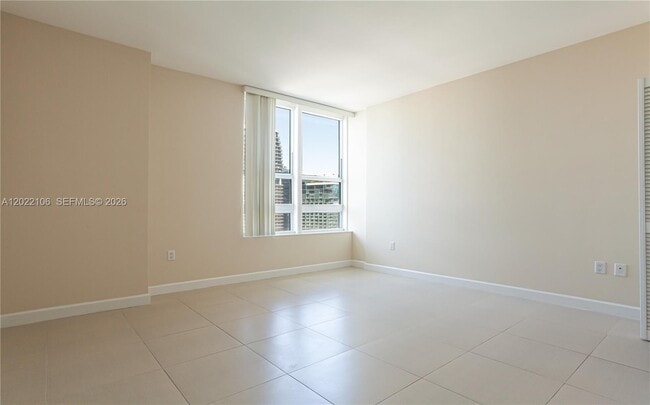 Building Photo - 951 Brickell Ave
