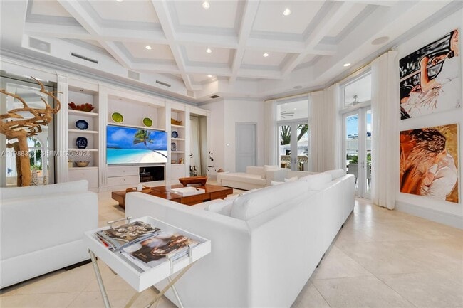 Building Photo - 100 Palm Ave