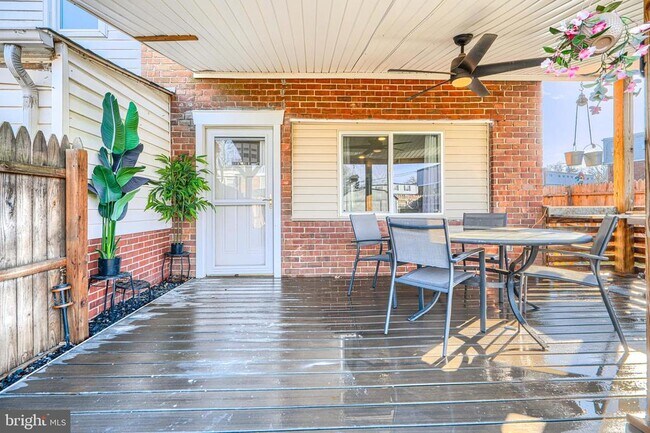 Building Photo - 800 Seckel Ct