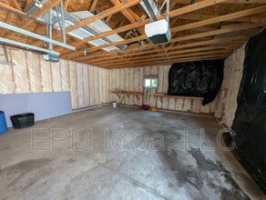 Building Photo - 313 4th Ave SW