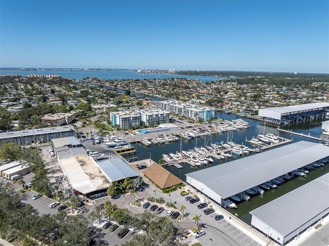 Building Photo - 4902 38th Way S