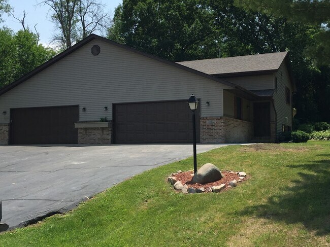 Front View - 701 Mink Ranch Rd