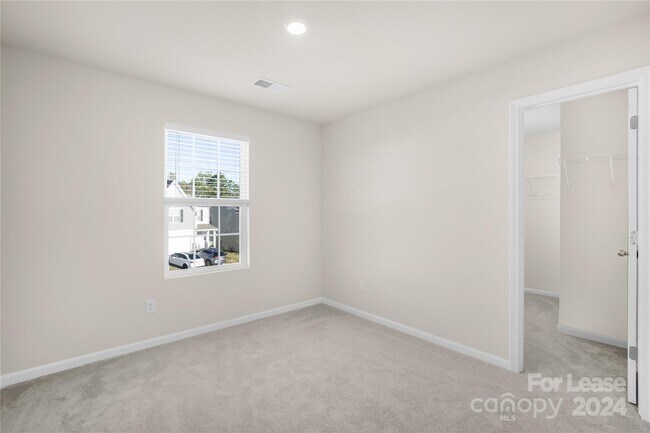 Building Photo - 10142 Chatham Run Ln