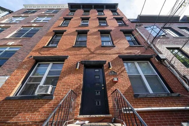 Building Photo - 63 Jefferson St