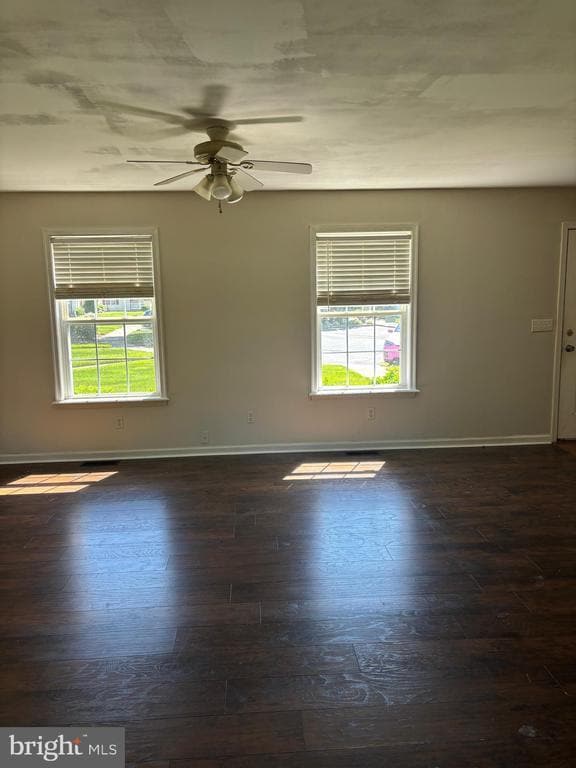 Building Photo - 1011 Zircon Ct