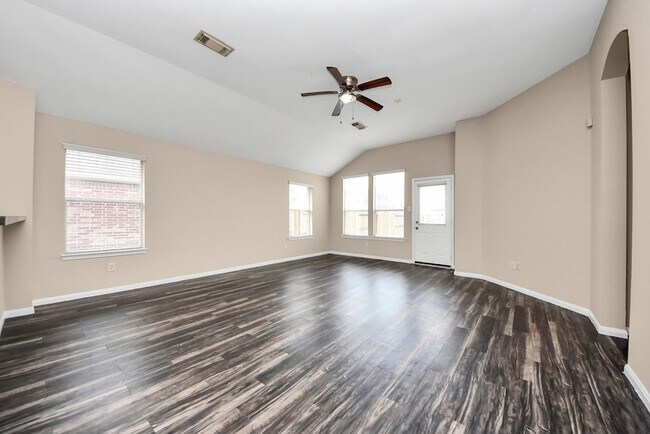 Building Photo - 1722 Lansing Cove Dr