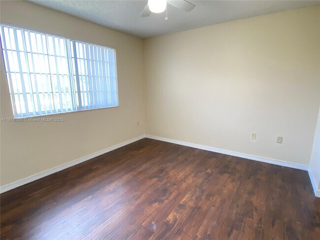 Building Photo - 4175 N Haverhill Rd