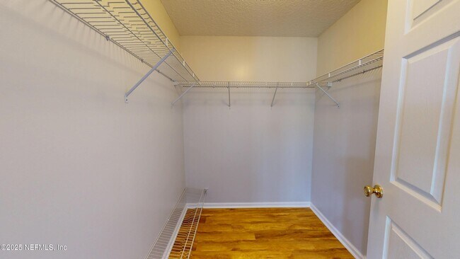Building Photo - 211 Jardin De Mer Pl