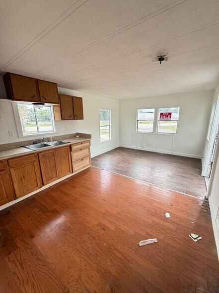 Building Photo - 920 Boardwalk Ln