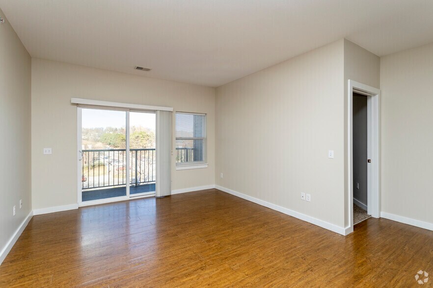 Pinhook Flats at Aksarben Village 6440 Cedar Plaza Omaha NE 68106