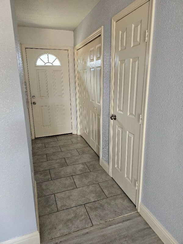 Building Photo - 9814 Thorn St