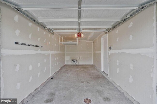 Building Photo - 10711 Hinton Wy