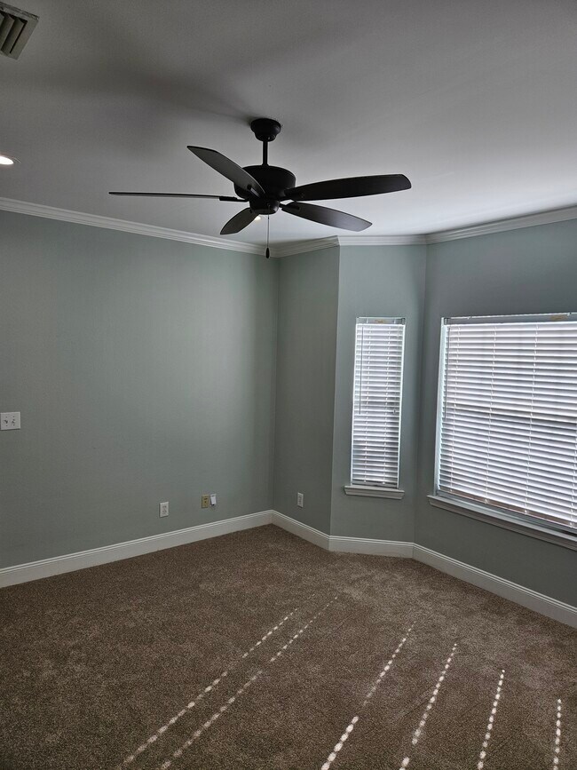 Building Photo - 102 Courthouse Dr