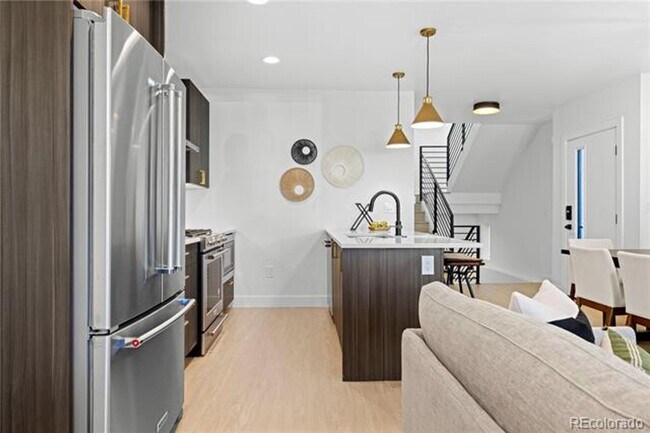 Building Photo - First Month on Us!  Gorgeous Contemporary ...