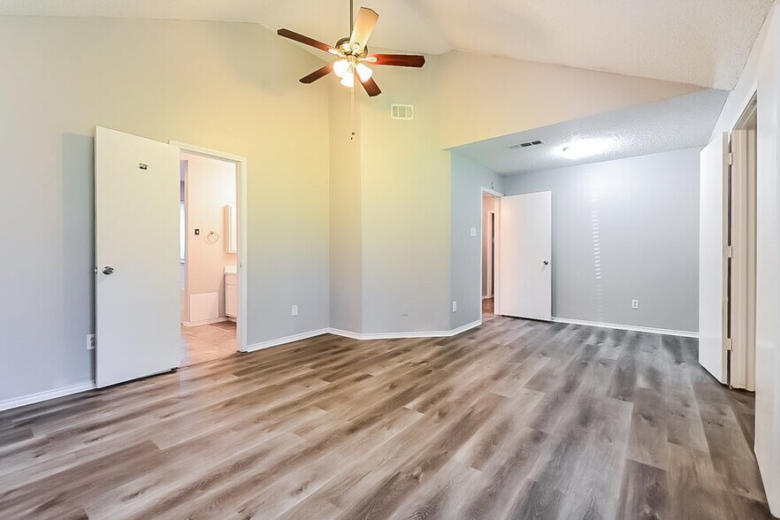 Building Photo - 5609 Winding Woods Trail