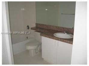 Building Photo - 19501 E Country Club Dr