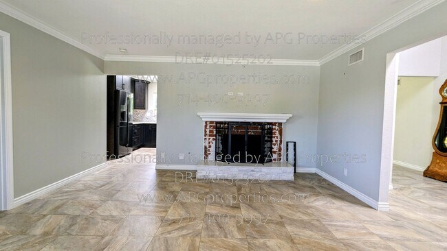 Building Photo - 15068 Mountain Spring St